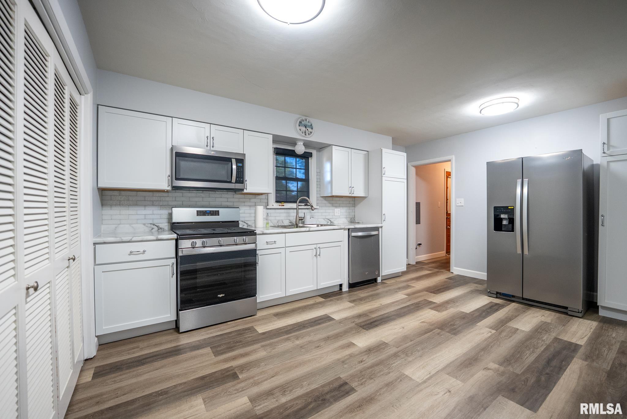 104 Hickory Grove Lane Salem, IL 62881 - Photo 11 of 39