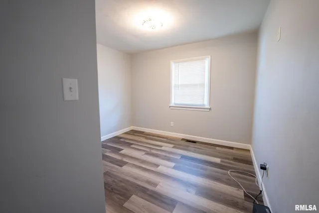 $199,400 | 104 Hickory Grove Lane, Salem, IL 62881