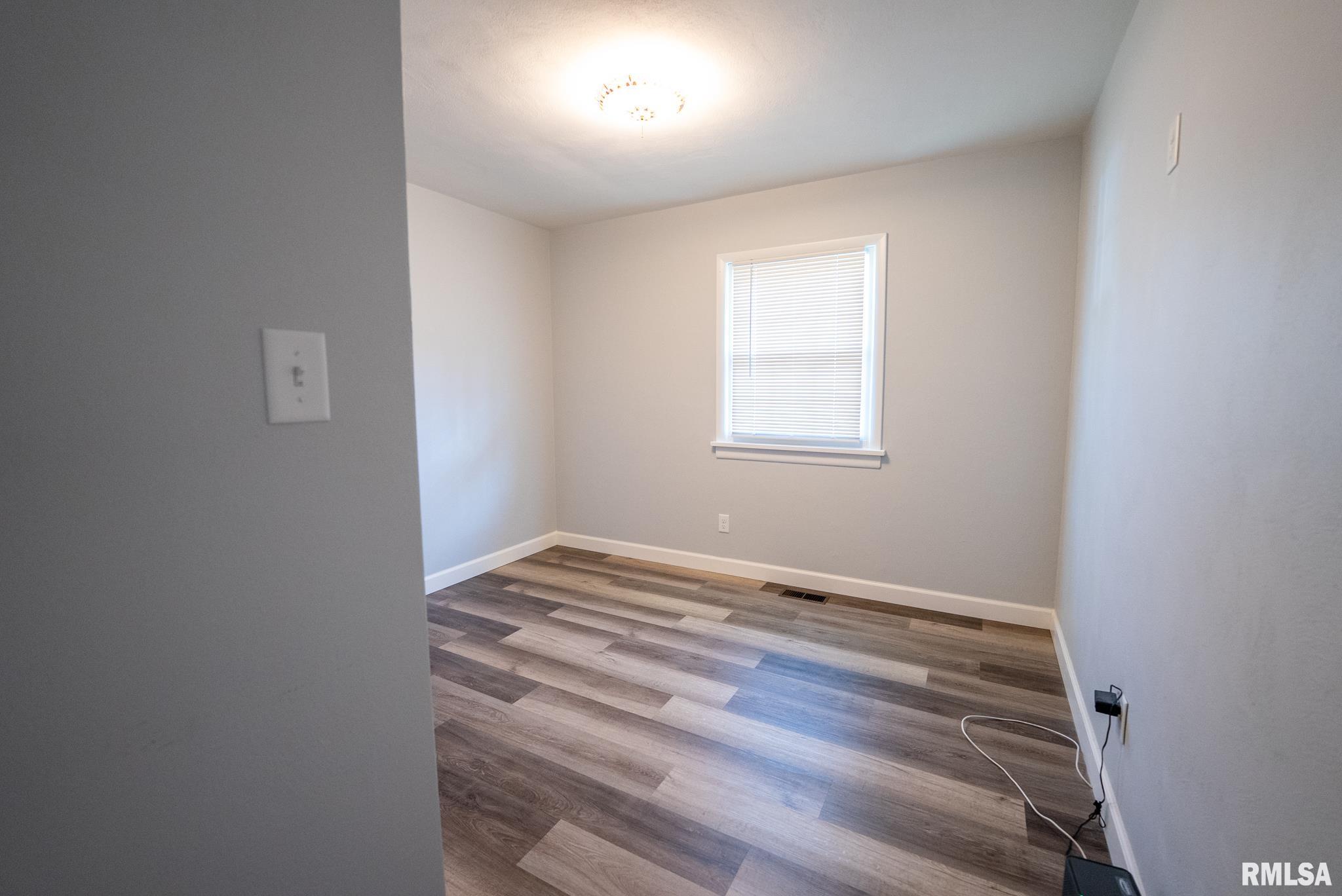 104 Hickory Grove Lane Salem, IL 62881 - Photo 24 of 39