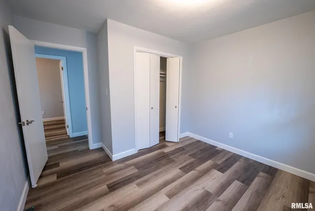 $199,400 | 104 Hickory Grove Lane, Salem, IL 62881