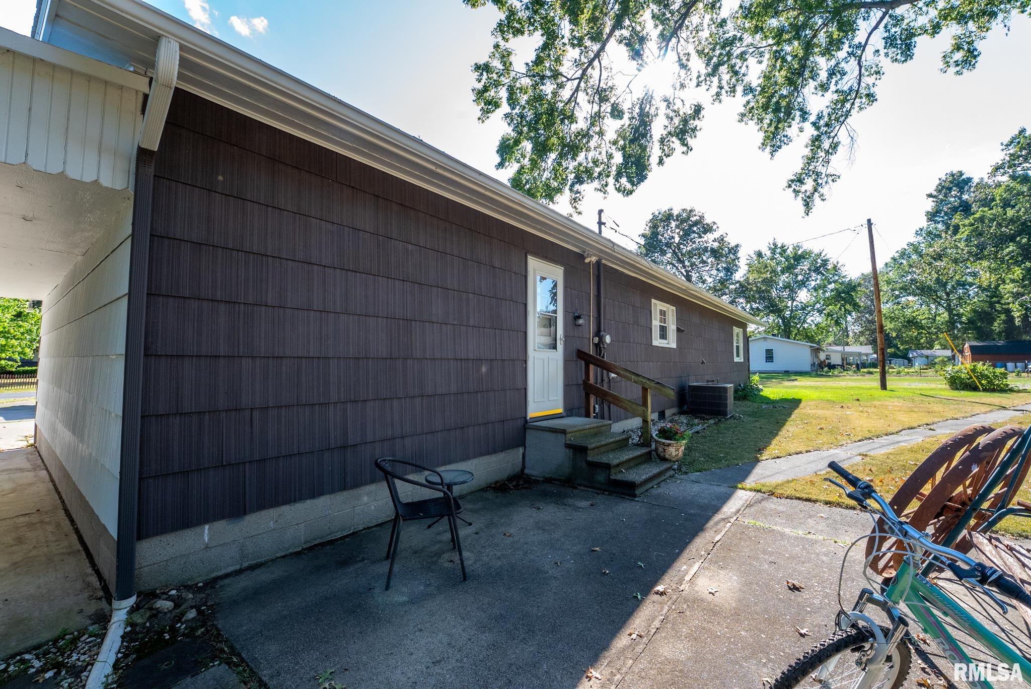 104 Hickory Grove Lane Salem, IL 62881 - Photo 31 of 39