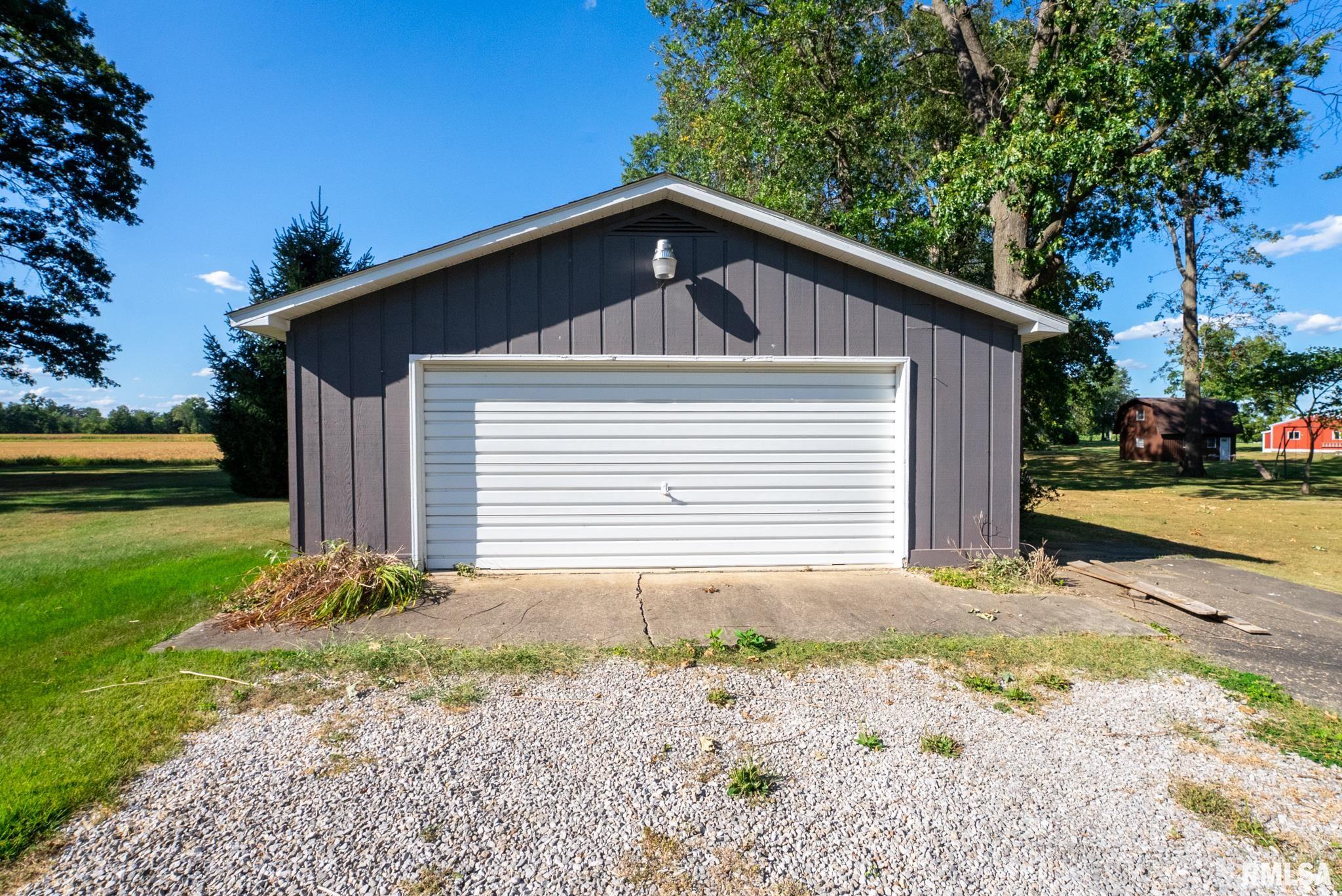 104 Hickory Grove Lane Salem, IL 62881 - Photo 35 of 39