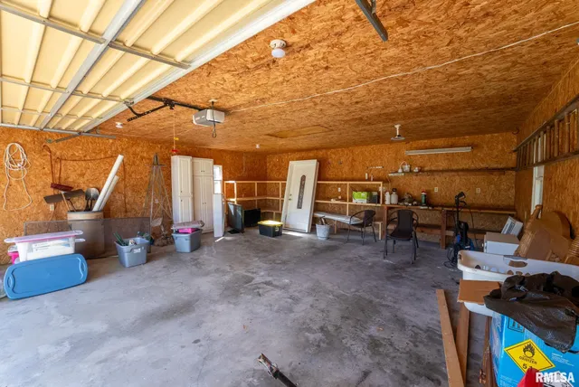 $199,400 | 104 Hickory Grove Lane, Salem, IL 62881