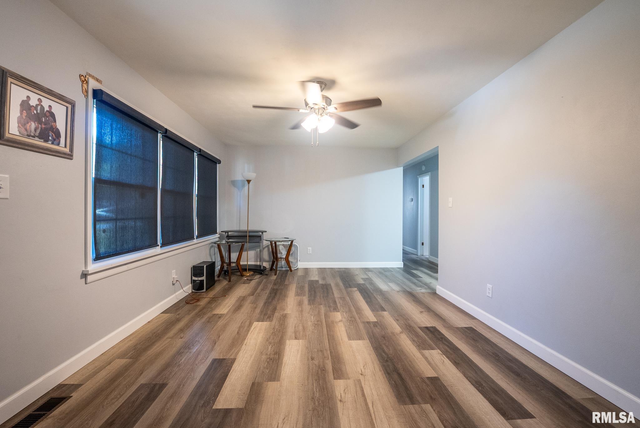 104 Hickory Grove Lane Salem, IL 62881 - Photo 9 of 39