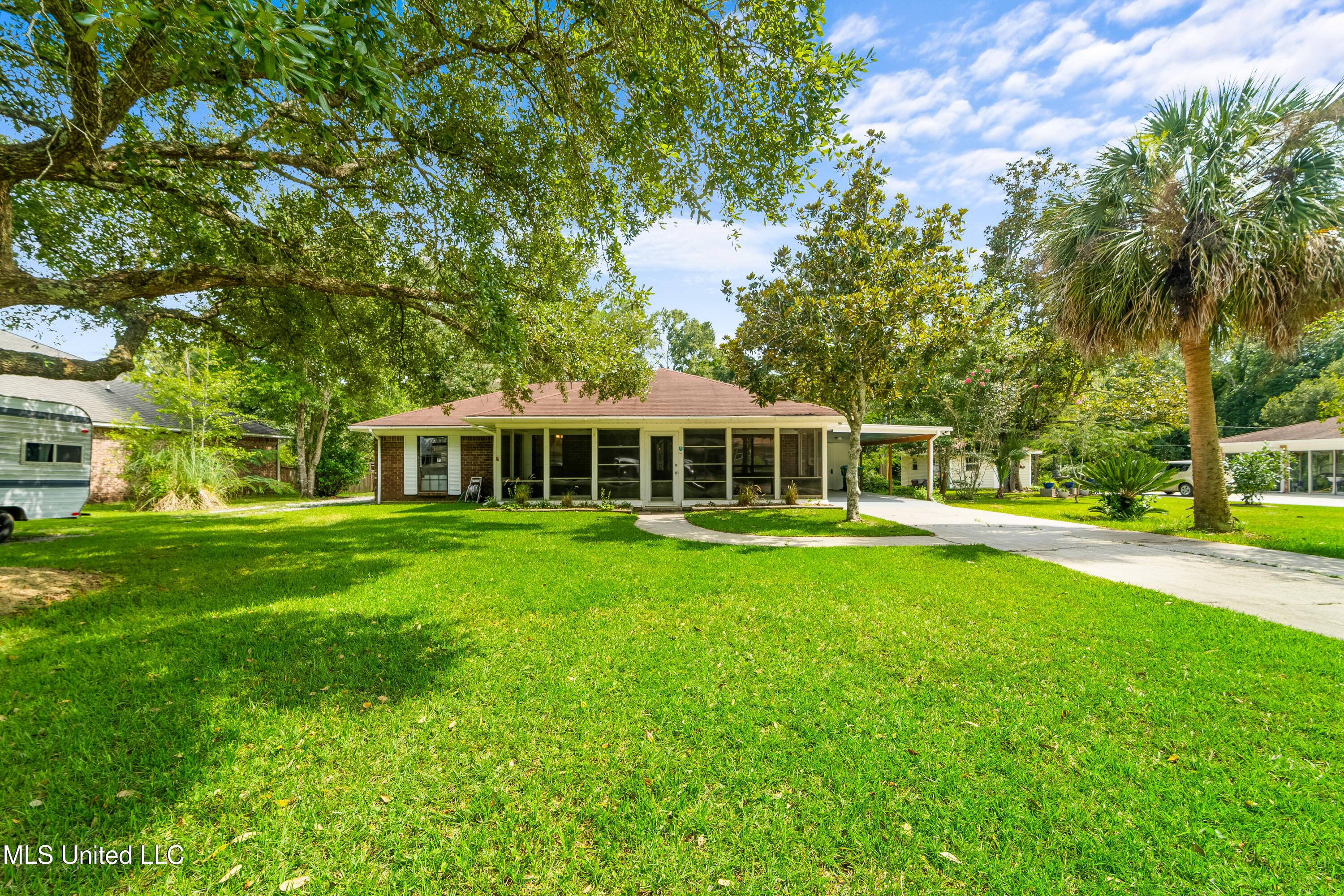 2513 Fairley Road Gautier, MS 39553 - Photo 5 of 28 Front