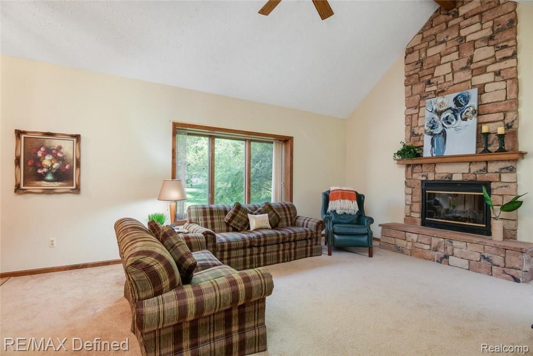 1985 Cole Road Lake Orion, MI 48362 - Photo 17 of 44 Gas Fireplace