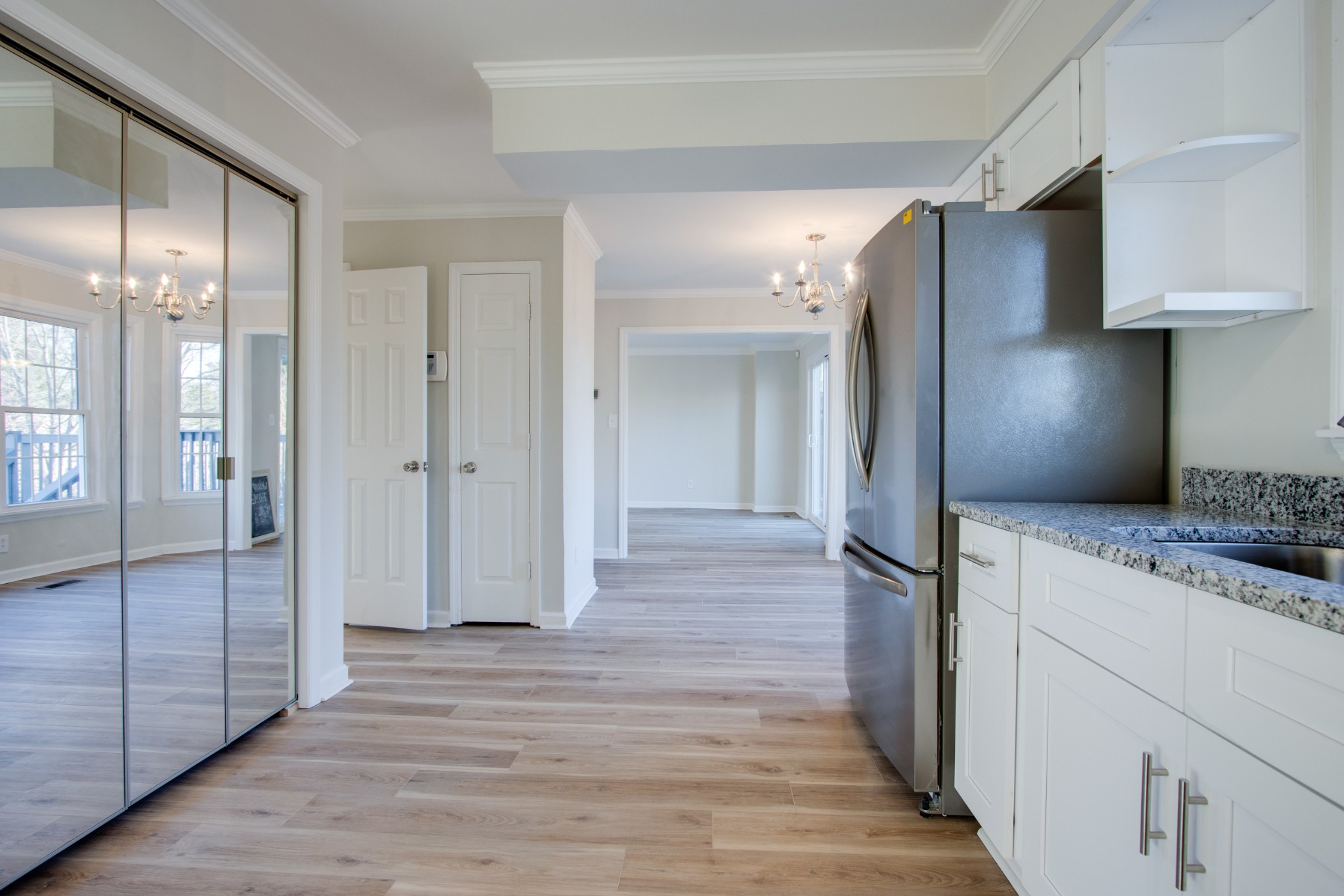 2005 Hunters Place Mount Juliet, TN 37122 - Photo 5 of 36 a view of a kitchen from the hallway