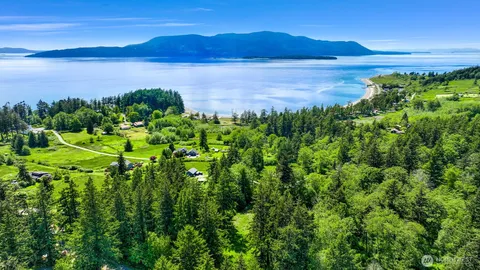 $299,900 | 2093 Granger Way, Lummi Island, WA 98262