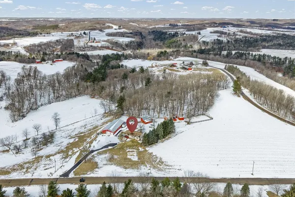 $575,000 | S175 Lavalle Road, La Valle, WI 53941