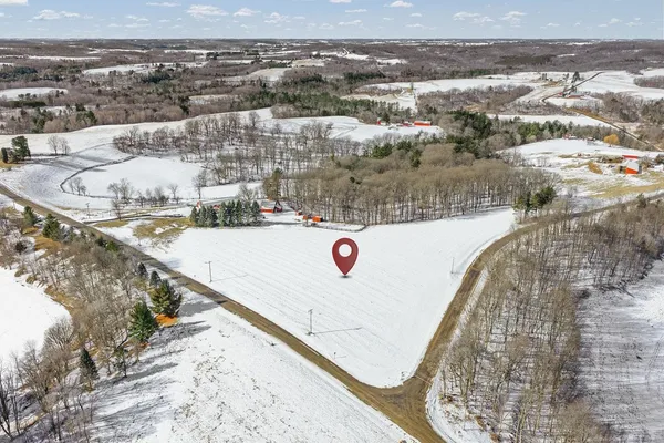 $575,000 | S175 Lavalle Road, La Valle, WI 53941