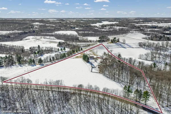 $575,000 | S175 Lavalle Road, La Valle, WI 53941