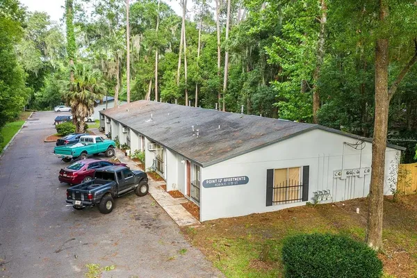 $900 | 409 Northeast 11th Street, Gainesville, FL 32601