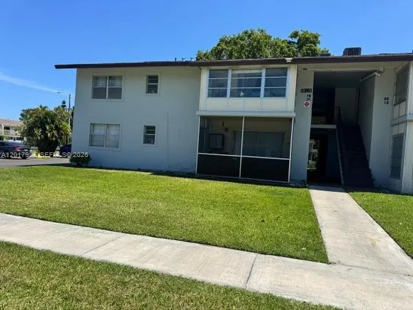 $2,150 | 380 East Laurel Drive, Unit 4D, Margate, FL 33063