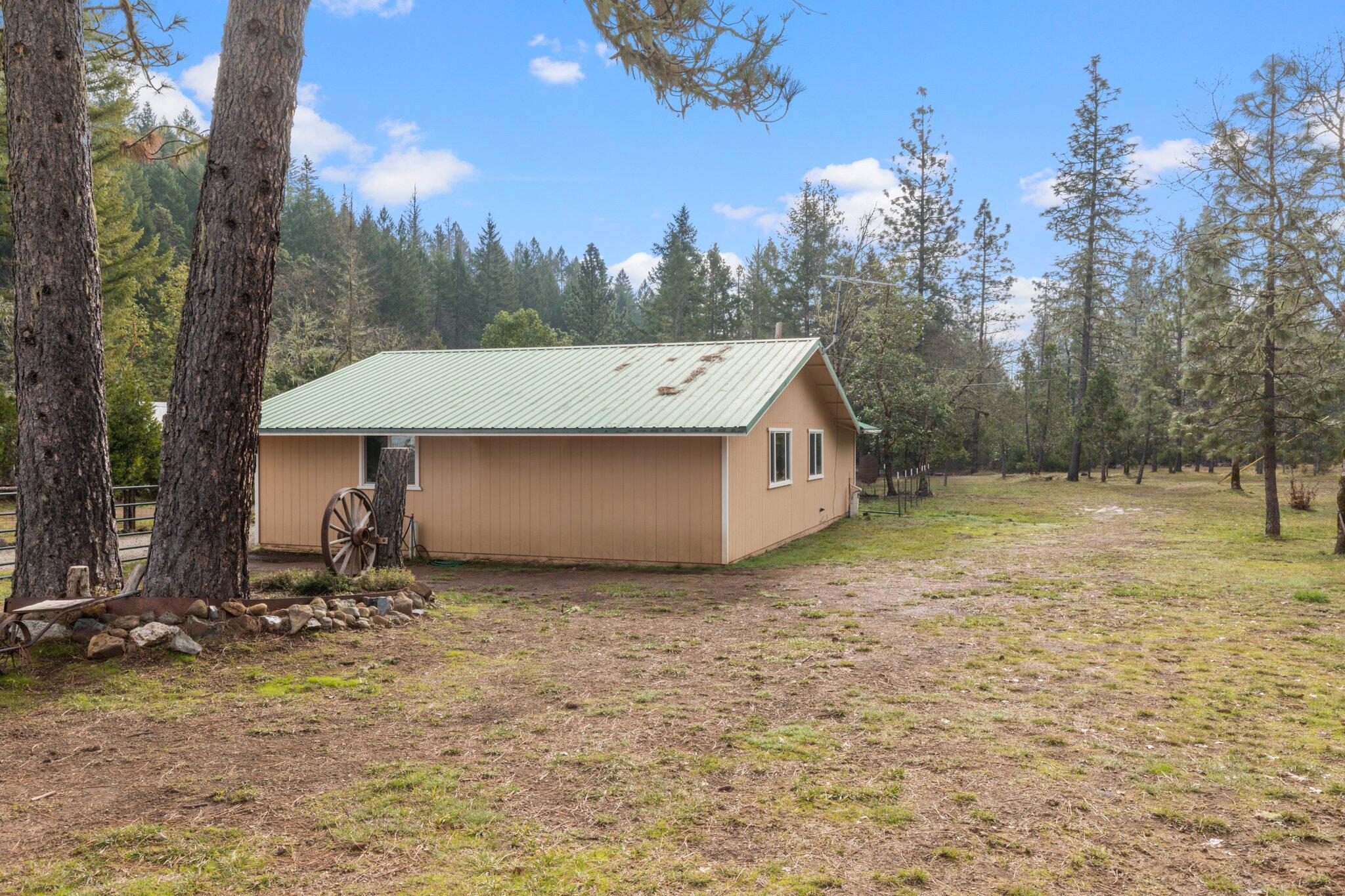 5445 West Side Road Cave Junction, OR 97523 - Photo 41 of 50 42-web-or-mls-WCIL0198
