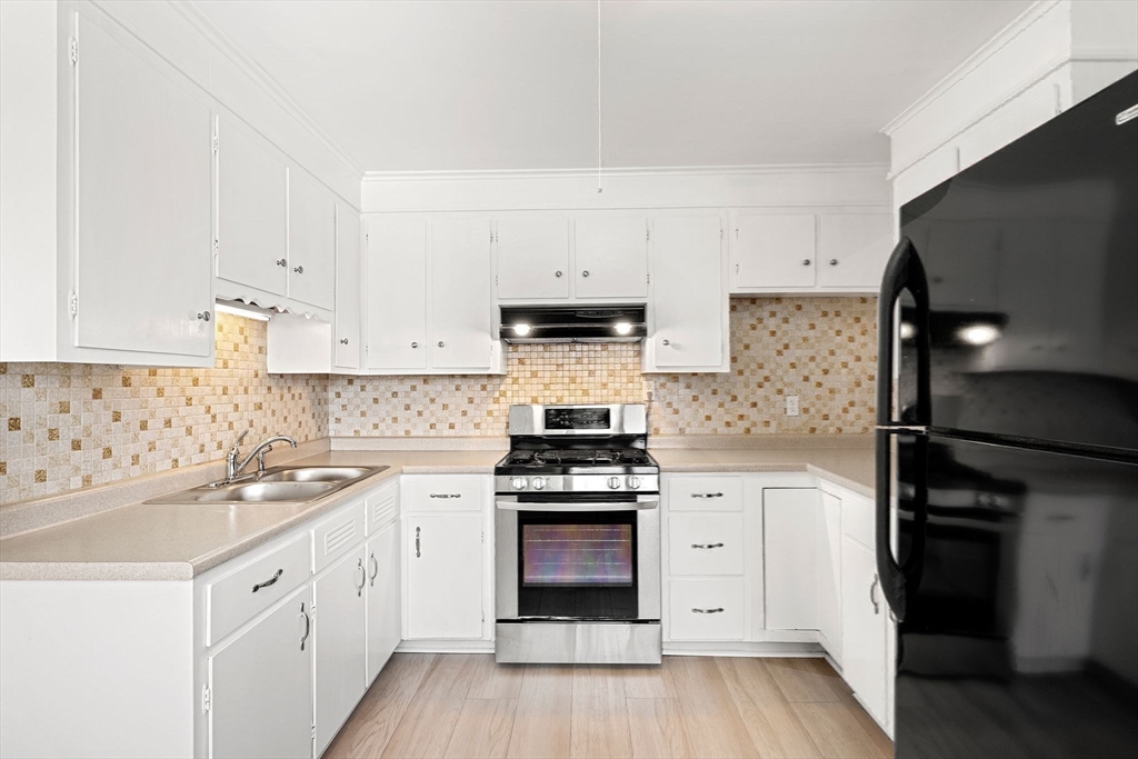 51-53 Langley Road Boston, MA 02135 - Photo 15 of 34