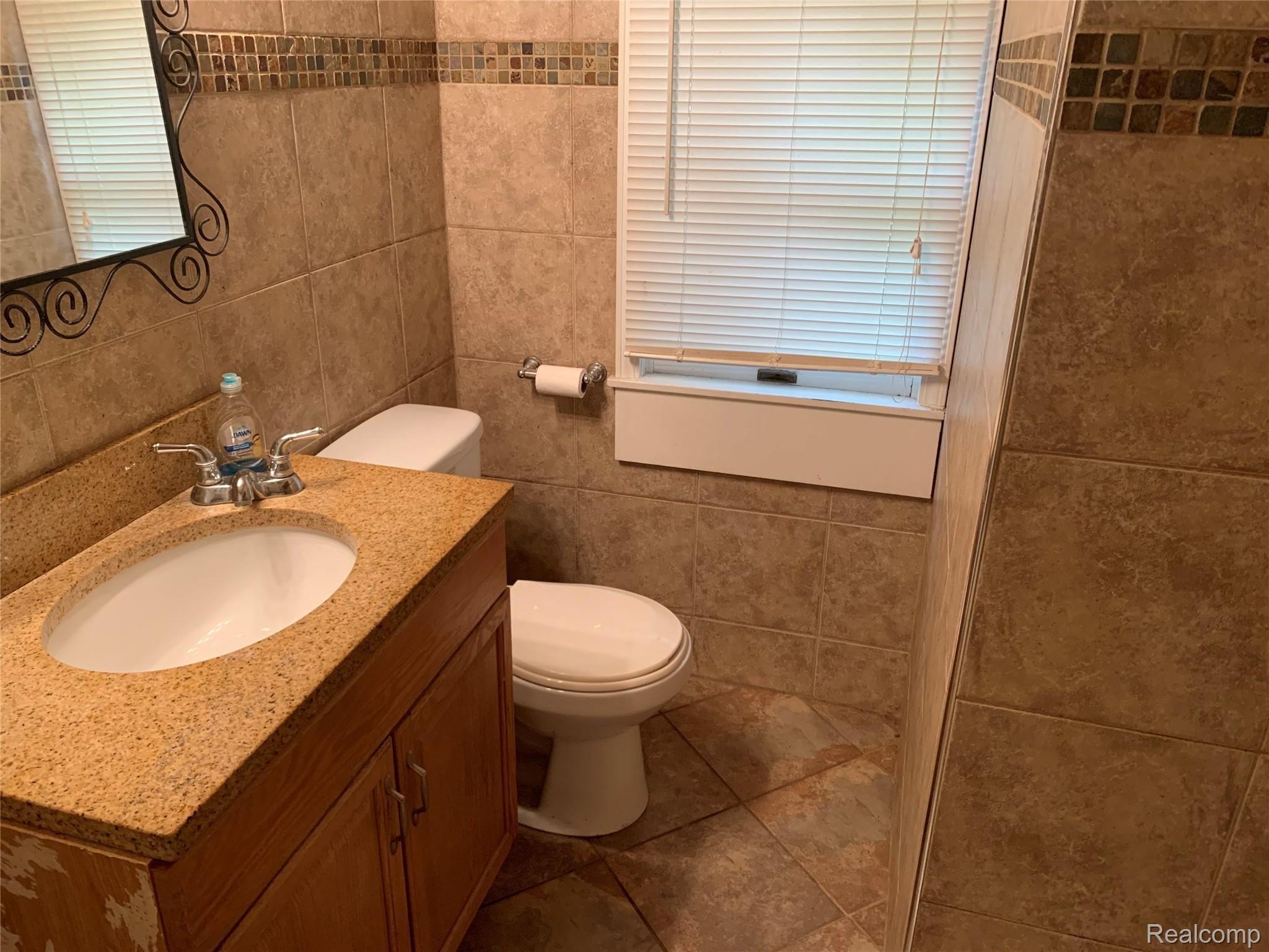12029 Inkster Road Livonia, MI 48150 - Photo 20 of 26 IMG_6434.JPG
