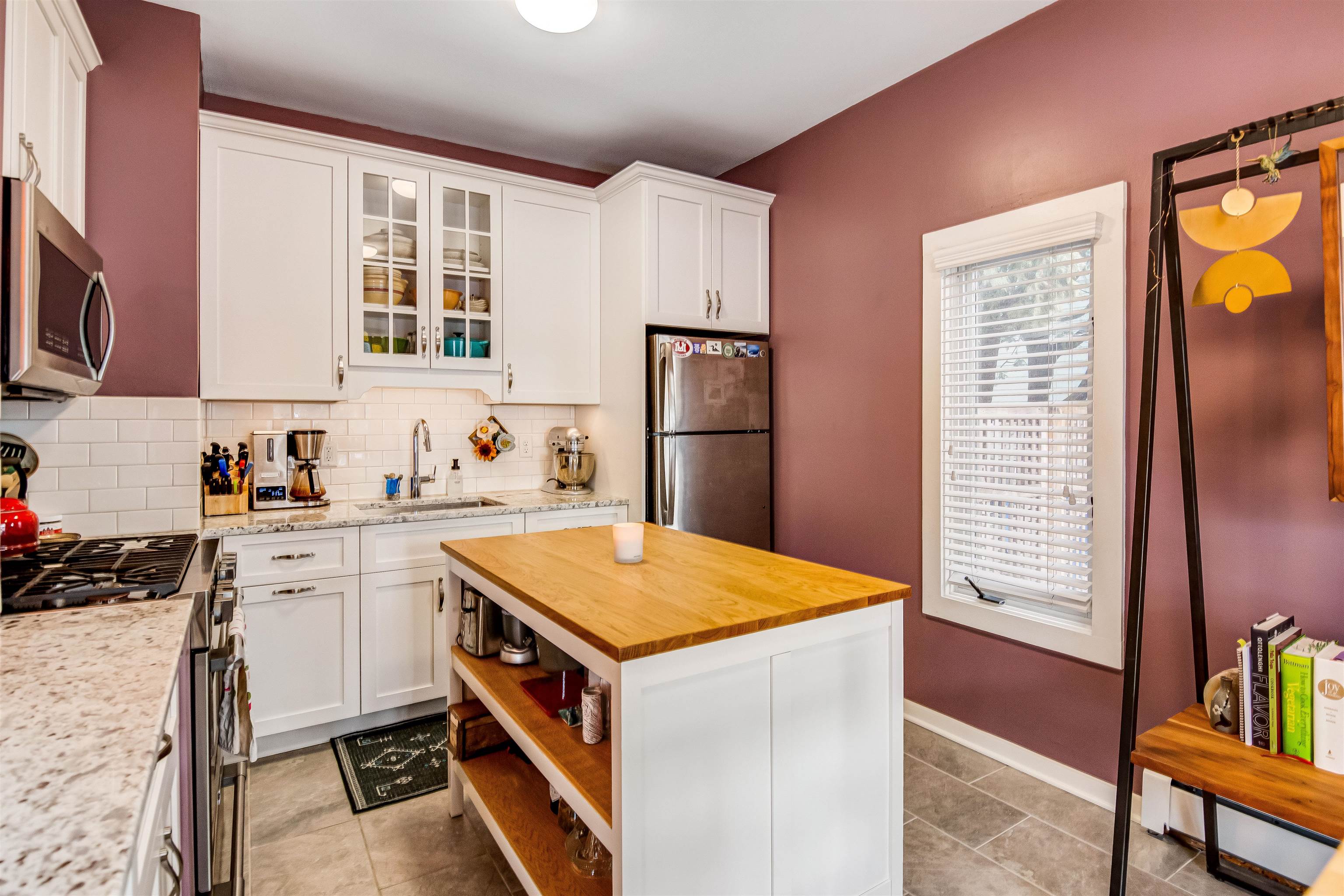 72 Lakeview Terrace, Unit A Burlington, VT 05401 - Photo 9 of 39