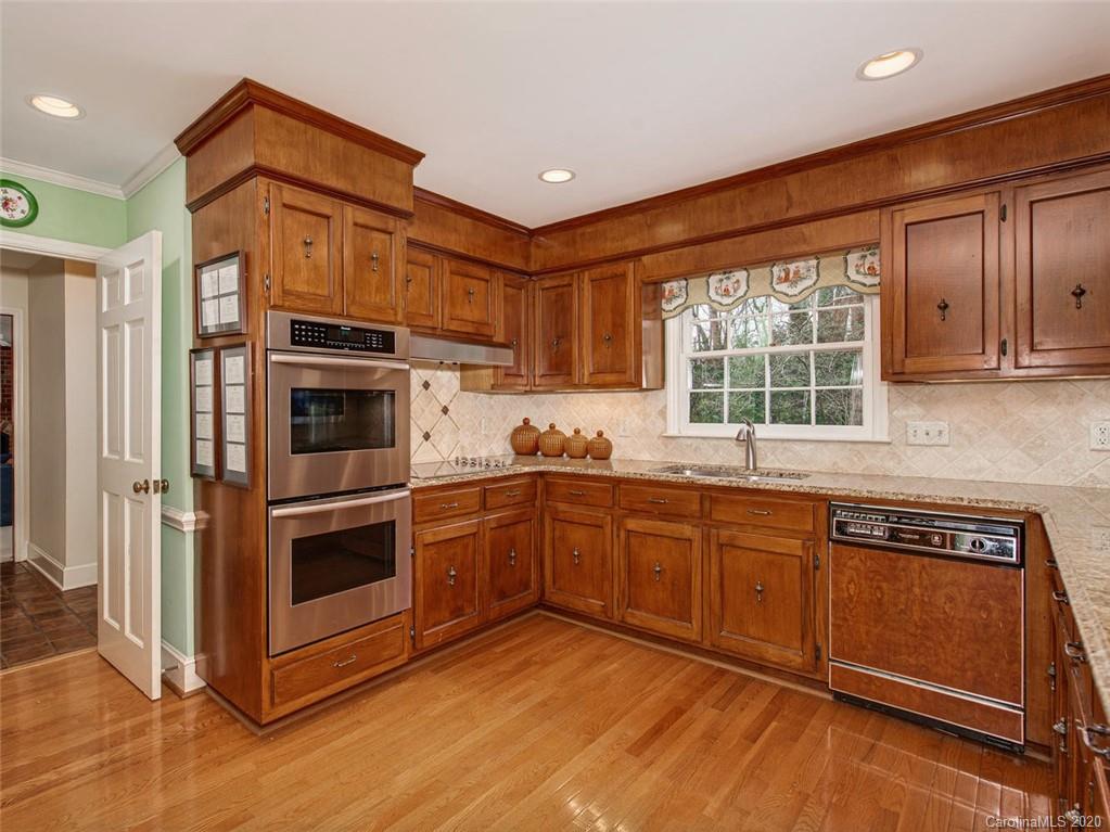 2451 Sedley Road Charlotte, NC 28211 - Photo 11 of 27