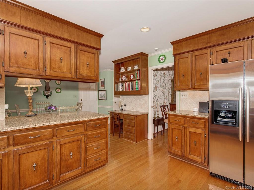 2451 Sedley Road Charlotte, NC 28211 - Photo 13 of 27