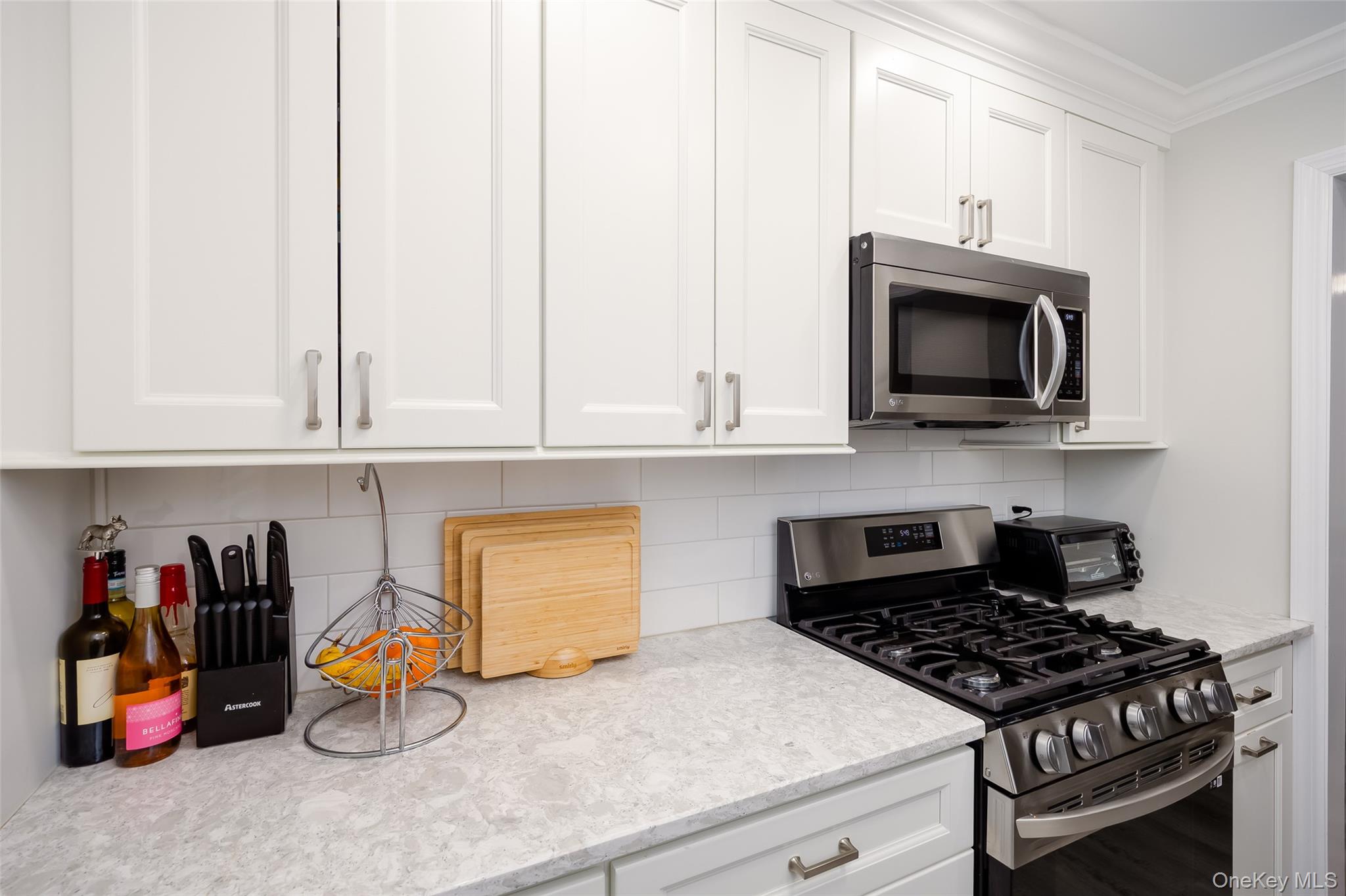 200 Merrick Road, Unit F Amityville, NY 11701 - Photo 22 of 32