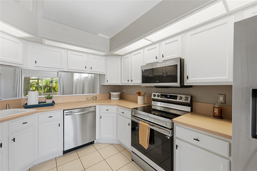 5676 Gulf Stream Street Tavares, FL 32778 - Photo 35 of 64