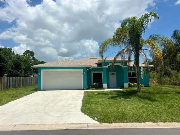 $2,300 | 1946 24th Street Southwest, Vero Beach, FL 32962