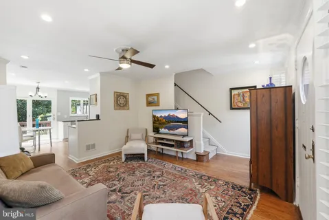 $799,000 | 1128 Powhatan Street, Alexandria, VA 22314