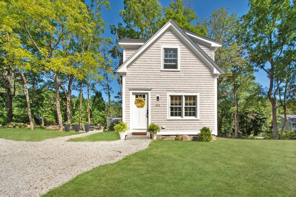 652 First Parish Road Scituate, MA 02066 - Photo 1 of 29 Gallery Image 1