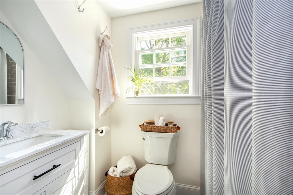 652 First Parish Road Scituate, MA 02066 - Photo 13 of 29 Gallery Image 13