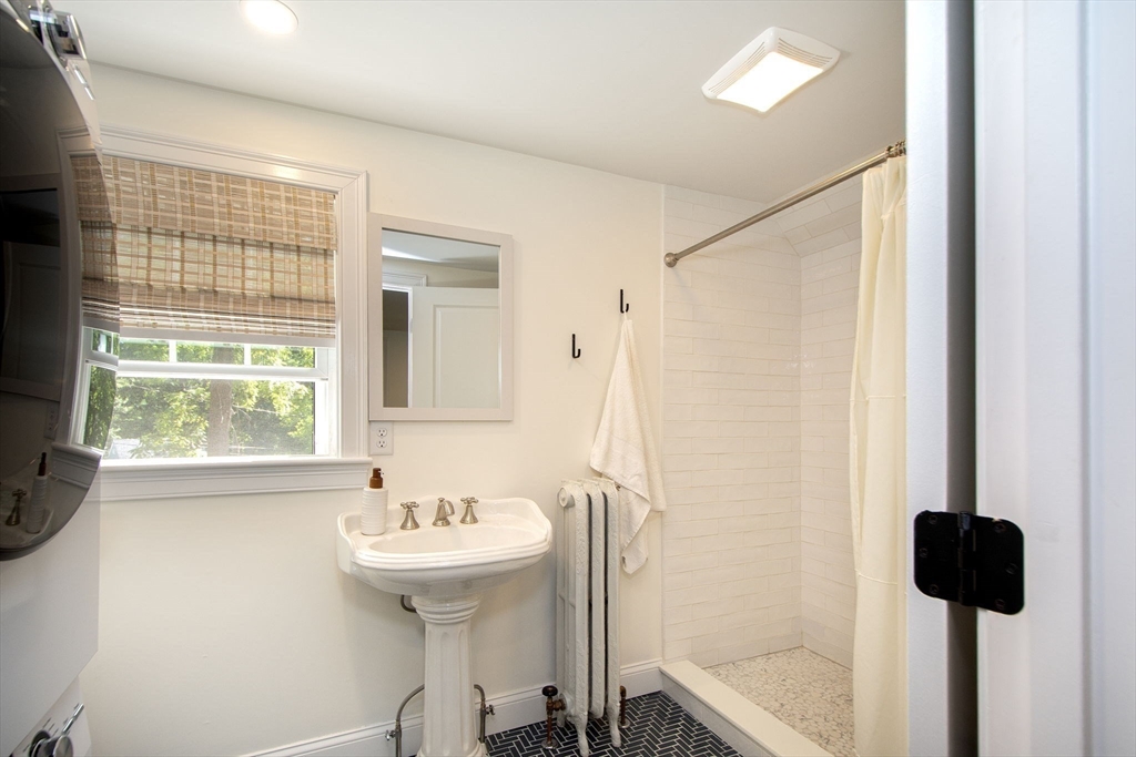 652 First Parish Road Scituate, MA 02066 - Photo 16 of 29 Gallery Image 16