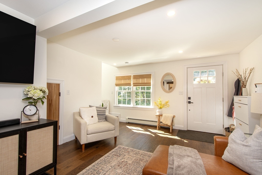 652 First Parish Road Scituate, MA 02066 - Photo 6 of 29 Gallery Image 6
