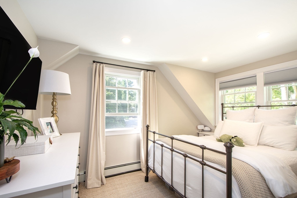 652 First Parish Road Scituate, MA 02066 - Photo 10 of 29 Gallery Image 10