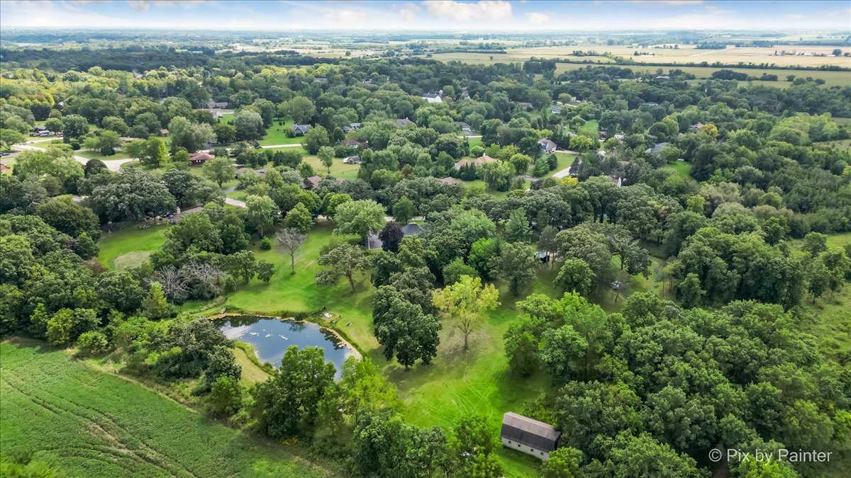 6111 Ridgeview Drive Huntley, IL 60142 - Photo 52 of 54 an aerial view of a houses with a yard
