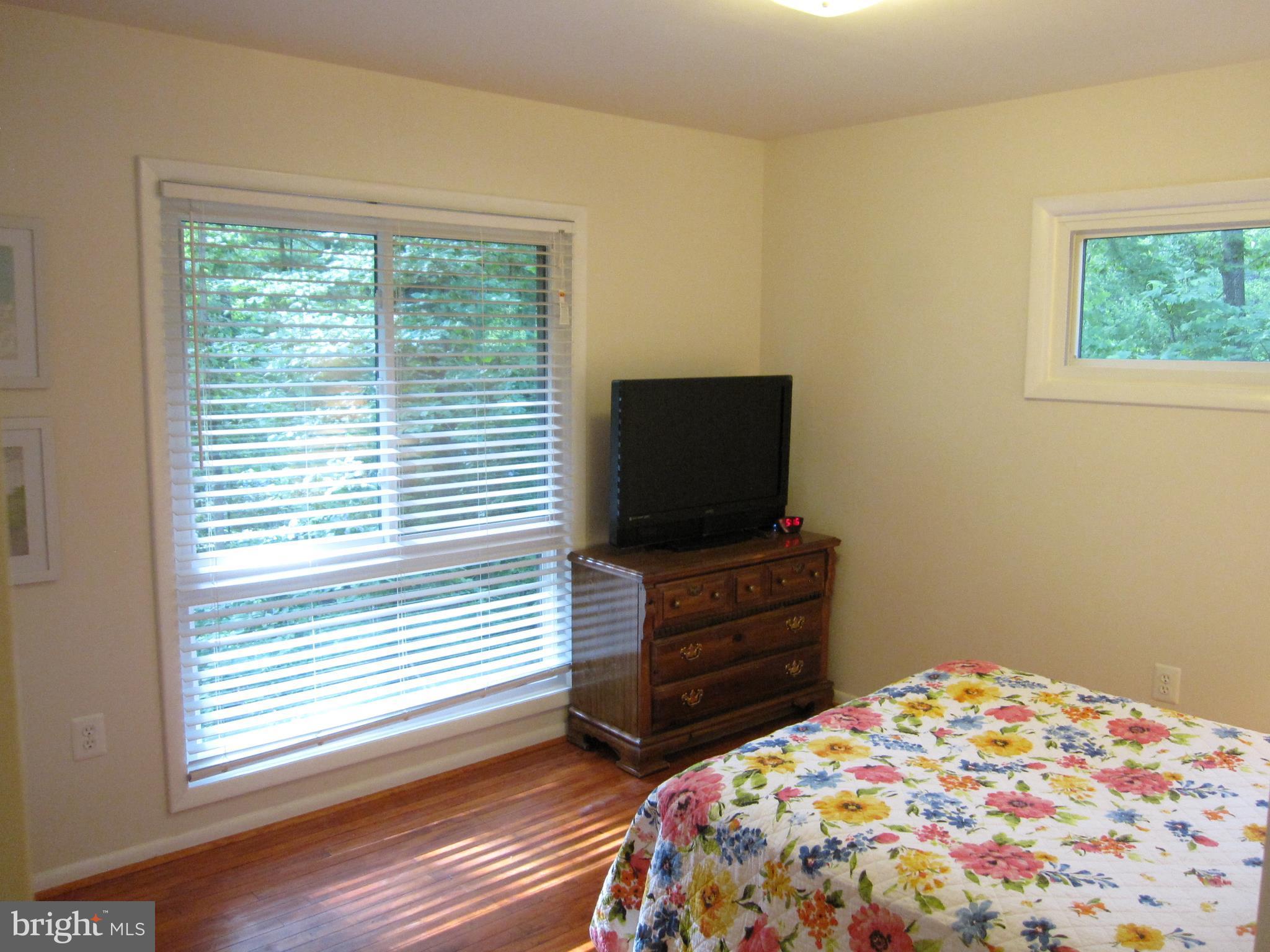 2104 Lirio Court Reston, VA 20191 - Photo 25 of 30 Bedroom