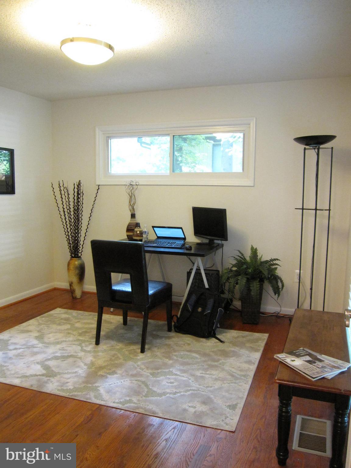 2104 Lirio Court Reston, VA 20191 - Photo 4 of 30 Study
