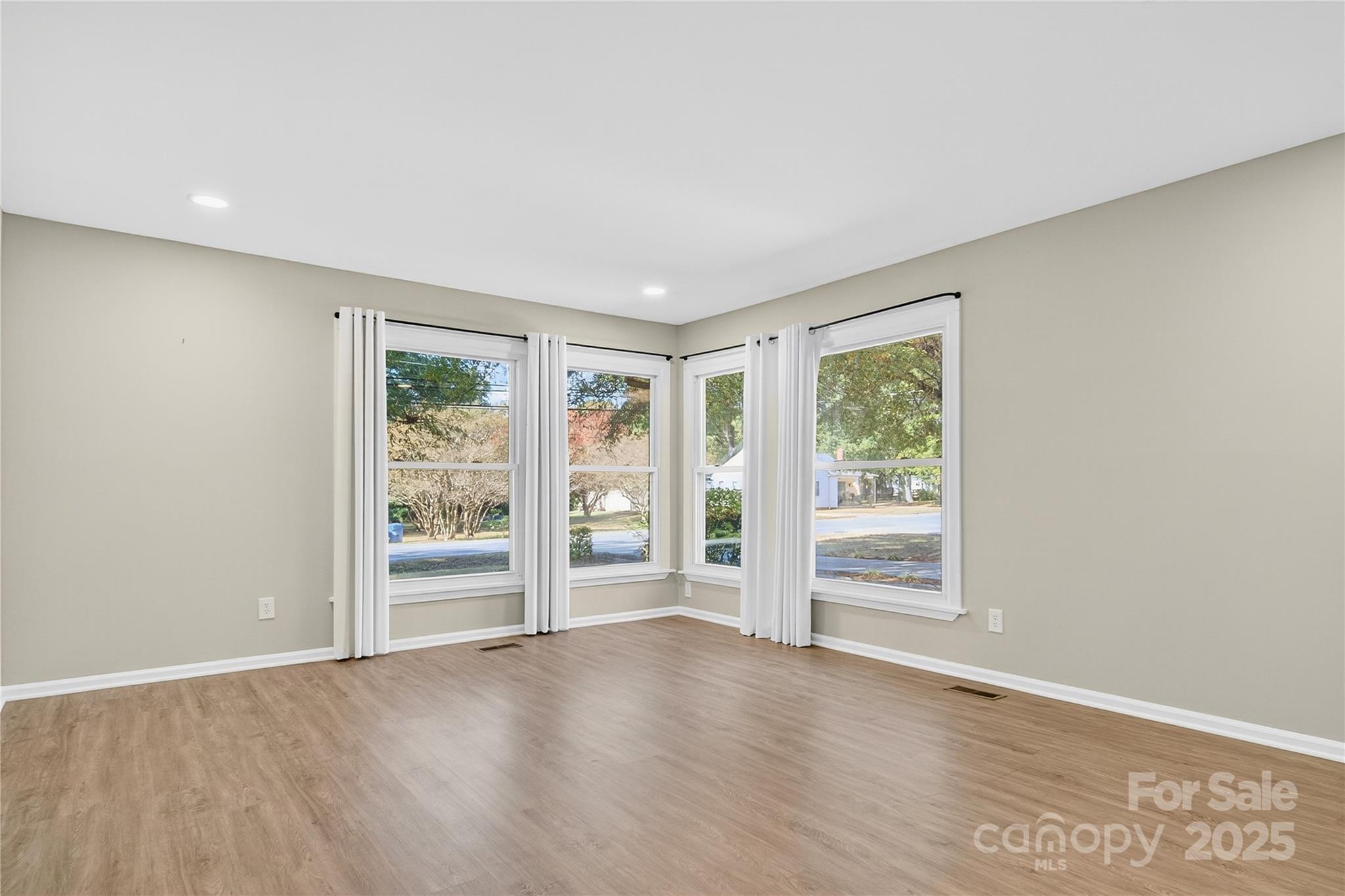 520 Shearers Road Mooresville, NC 28115 - Photo 6 of 48 Gallery Image 6