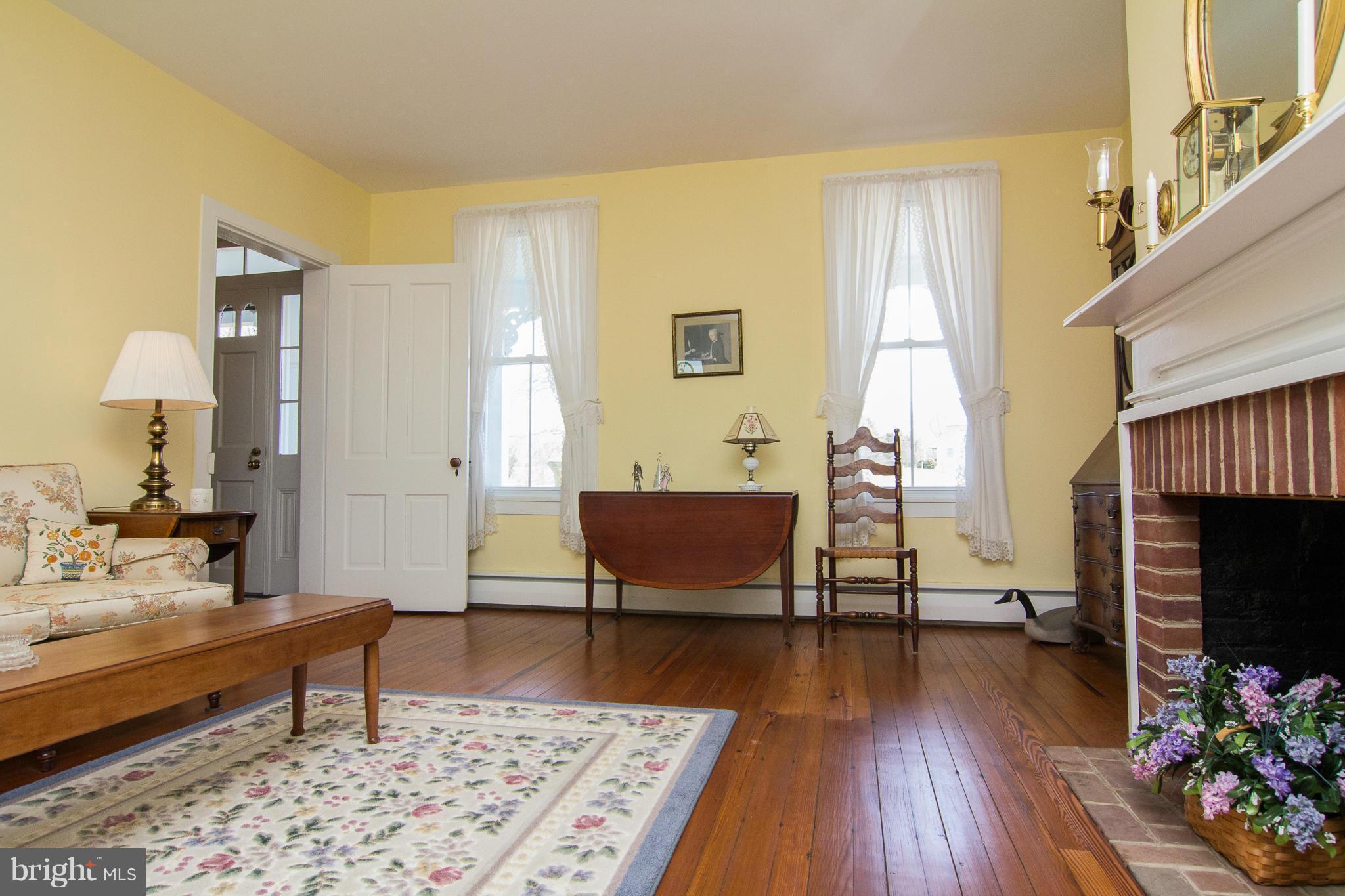 3929 Louisville Road Finksburg, MD 21048 - Photo 4 of 29 Parlor/Den