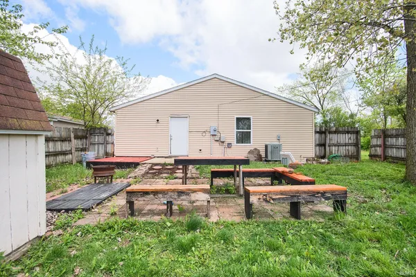 $140,000 | 3724 East Sherwood Terrace, Fort Wayne, IN 46806