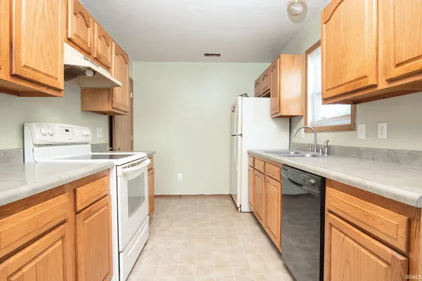 $140,000 | 3724 East Sherwood Terrace, Fort Wayne, IN 46806