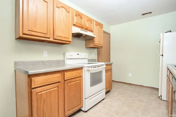 $140,000 | 3724 East Sherwood Terrace, Fort Wayne, IN 46806