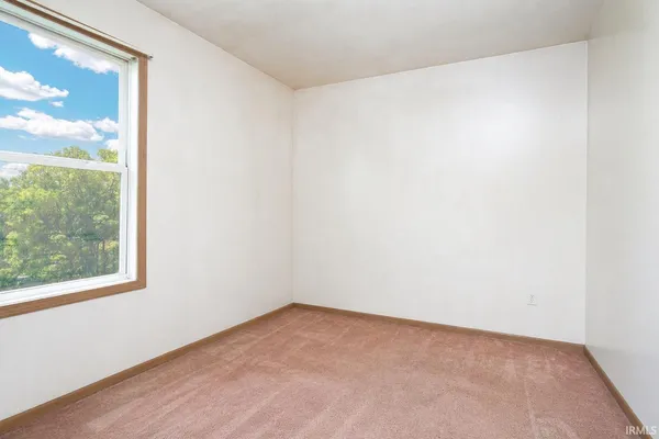 $140,000 | 3724 East Sherwood Terrace, Fort Wayne, IN 46806