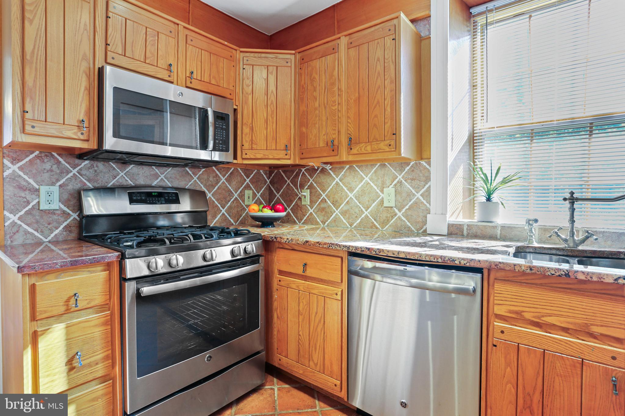 712 Main Street Laurel, MD 20707 - Photo 8 of 35