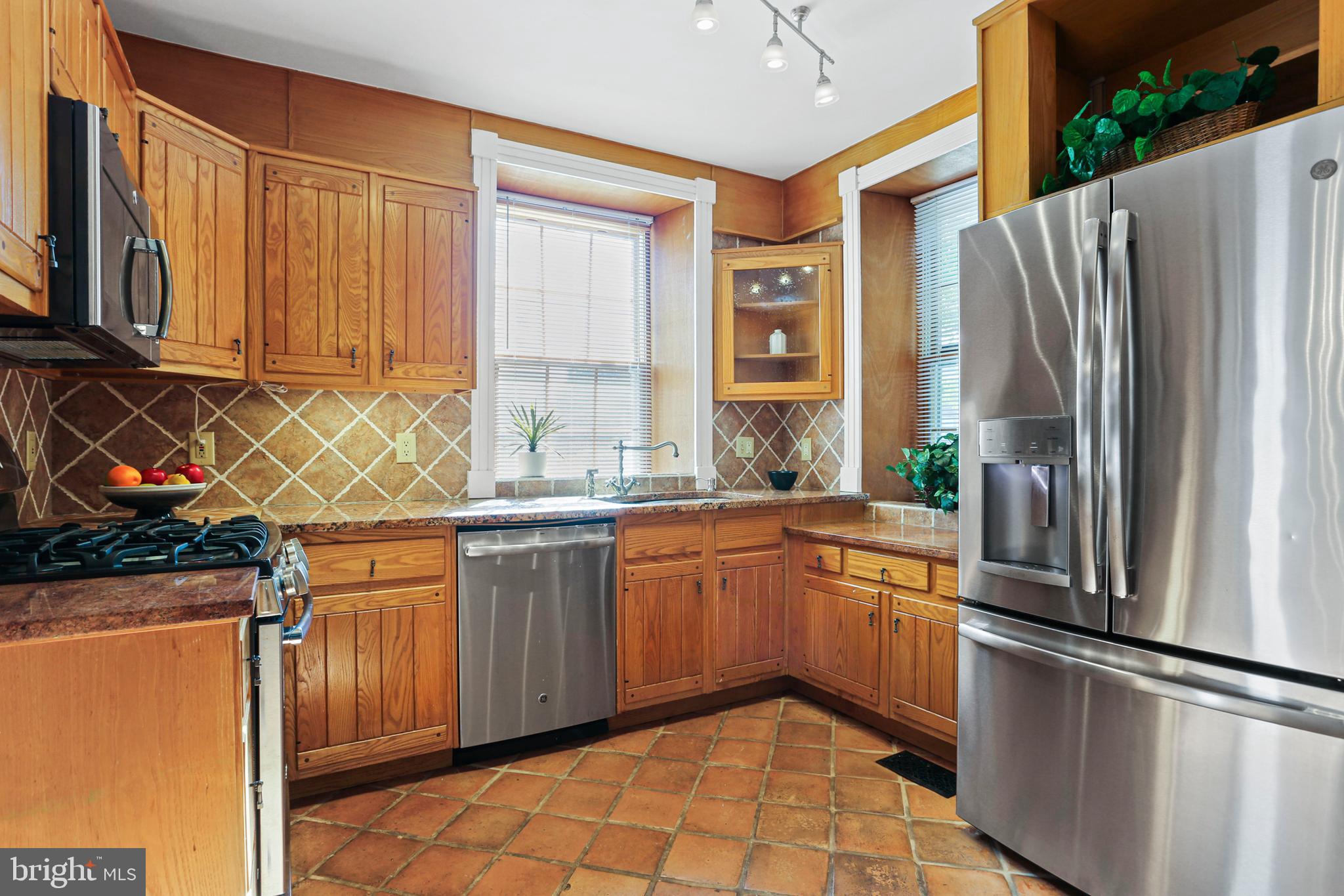 712 Main Street Laurel, MD 20707 - Photo 9 of 35