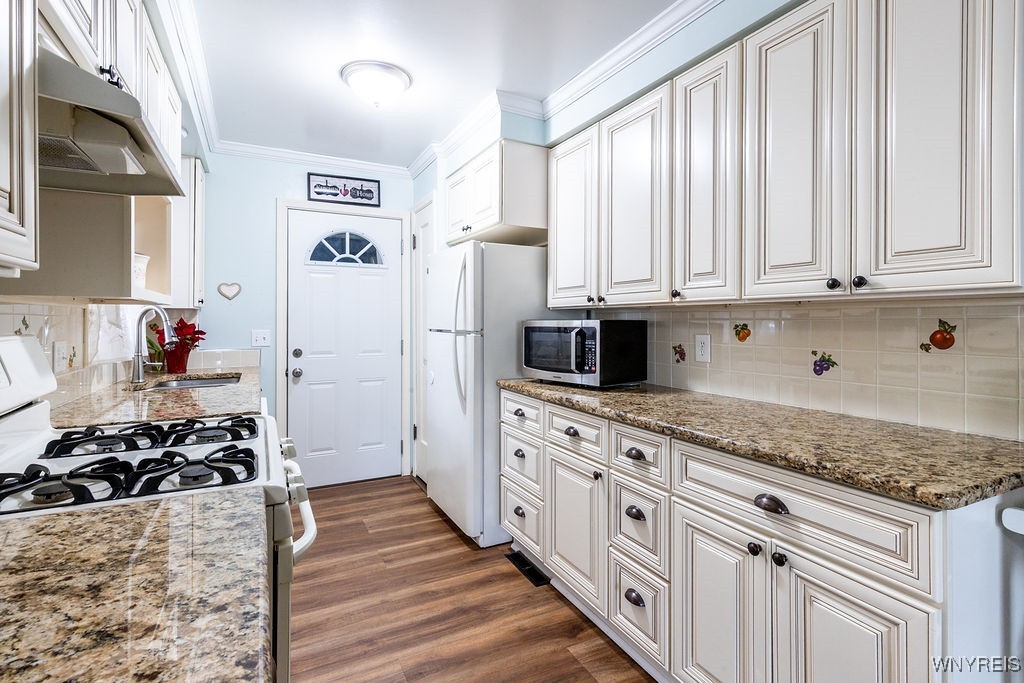 3004 East River Road Grand Island, NY 14072 - Photo 15 of 41