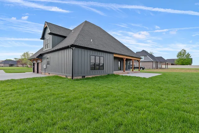 $699,900 | 1143 Bennington Place, Franklin, KY 42134