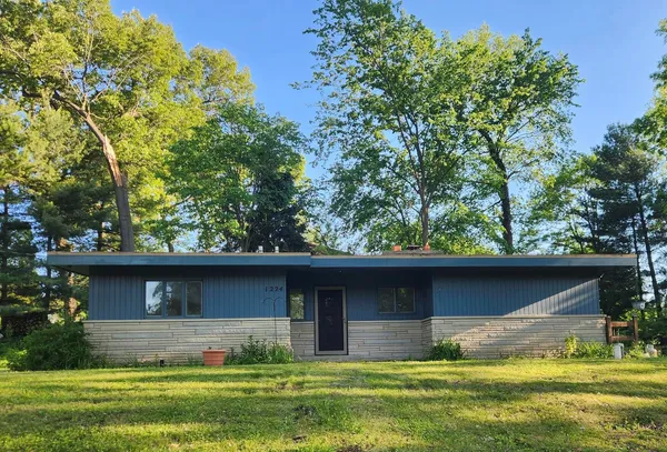 $199,000 | 1224 Country Club Drive, Niles, MI 49120