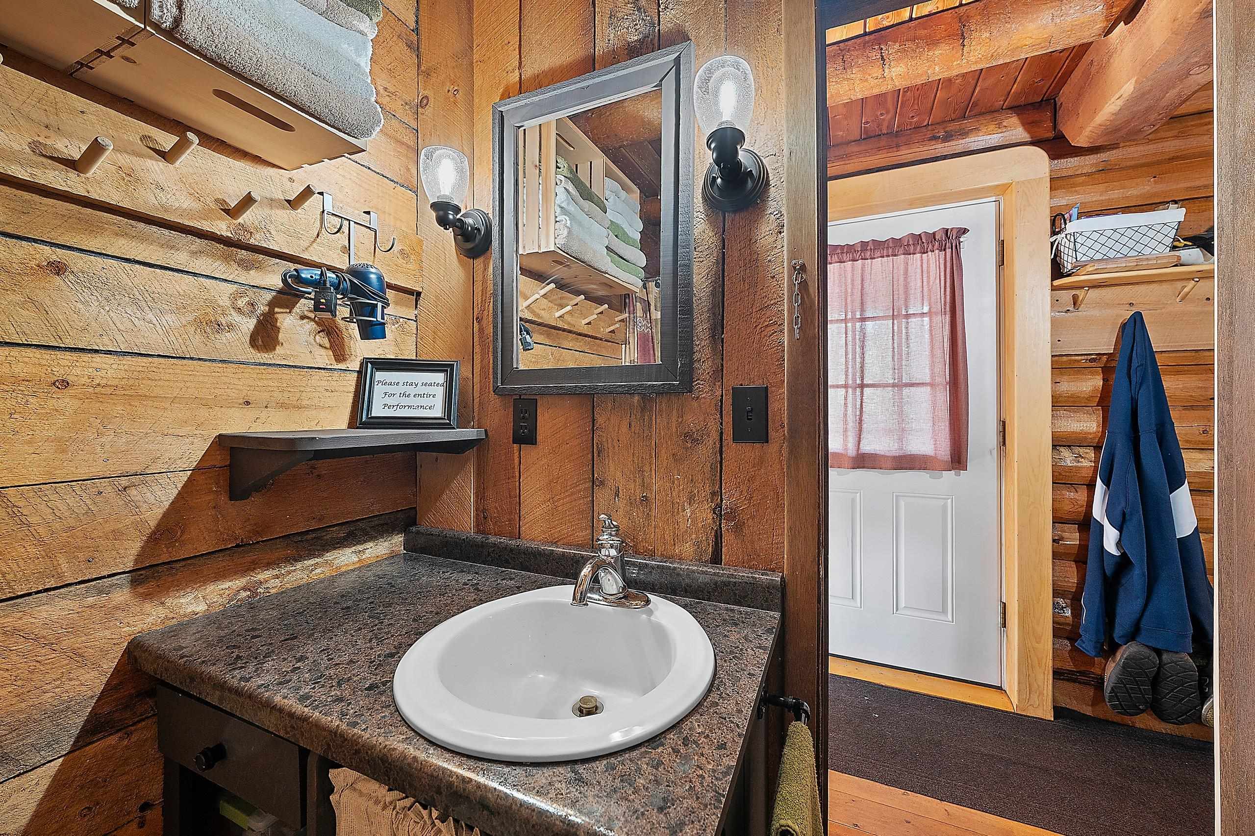 128 Big Bear Road Iron River, MI 49935 - Photo 6 of 43