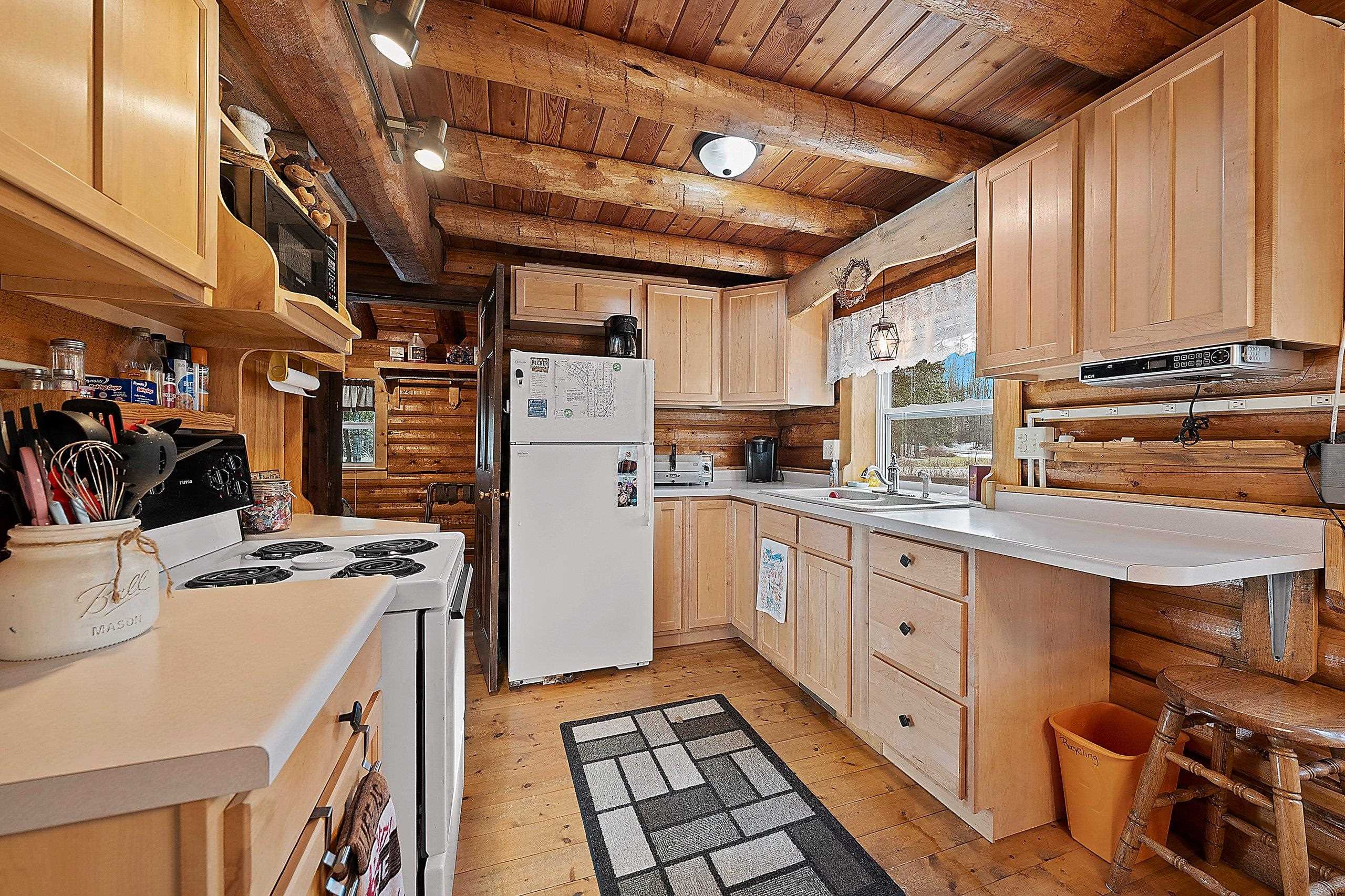 128 Big Bear Road Iron River, MI 49935 - Photo 8 of 43