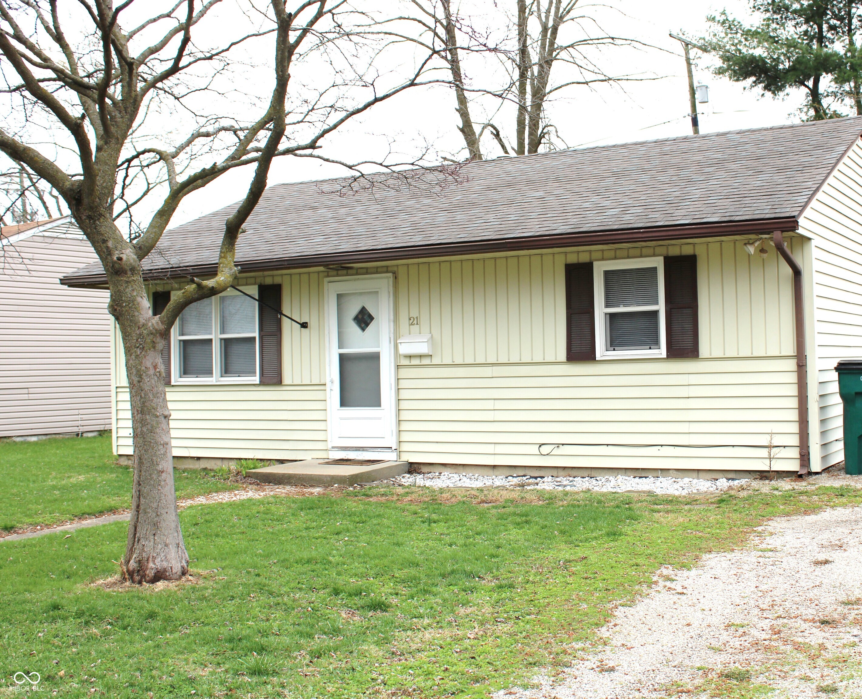21 14th Street Franklin, IN 46131 - Photo 2 of 20