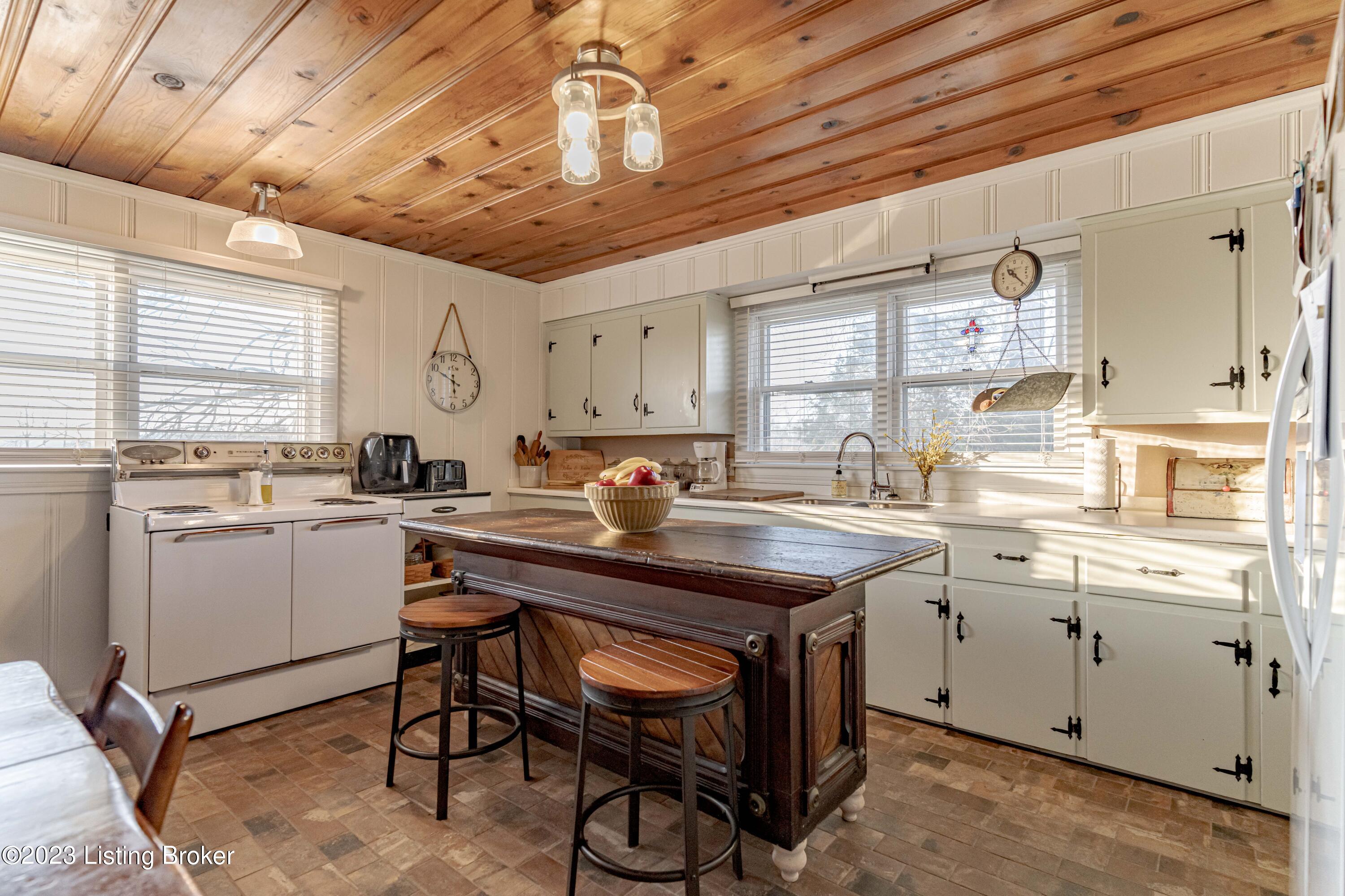 1595 Waddy Road Waddy, KY 40076 - Photo 67 of 90 DSC07075